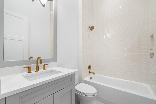Building Photo - 13393 Artisan Cir