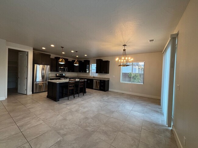 Building Photo - SPACIOUS SINGLE LEVEL HOME IN WASHINGTON FIELDS FOR RENT!