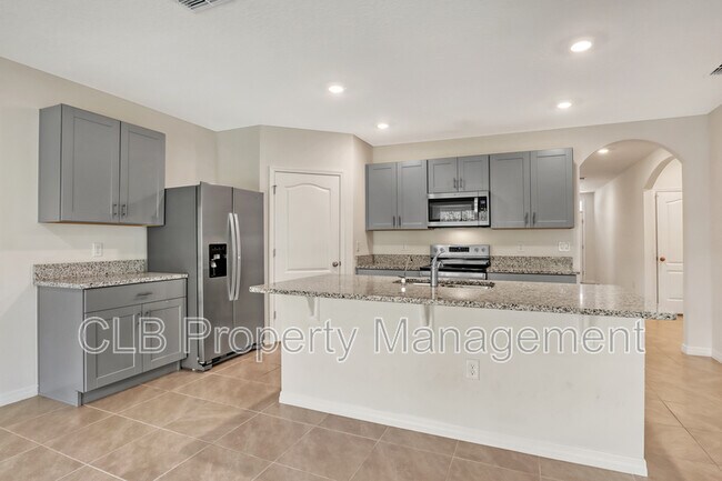 Building Photo - 165 Birch Tree Pl