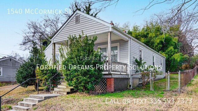 Building Photo - 1540 McCormick St