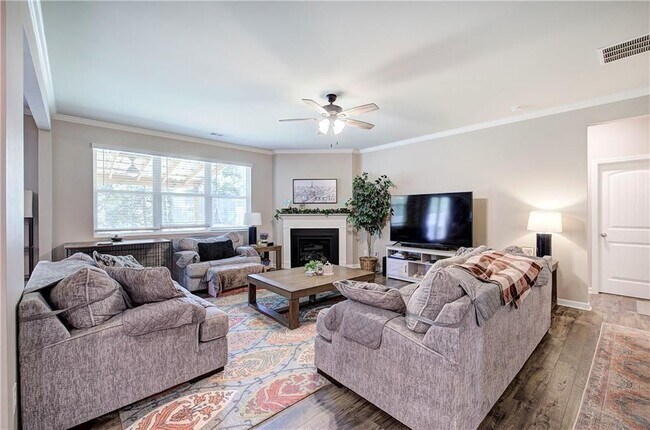 Building Photo - 286 Belmont Dr