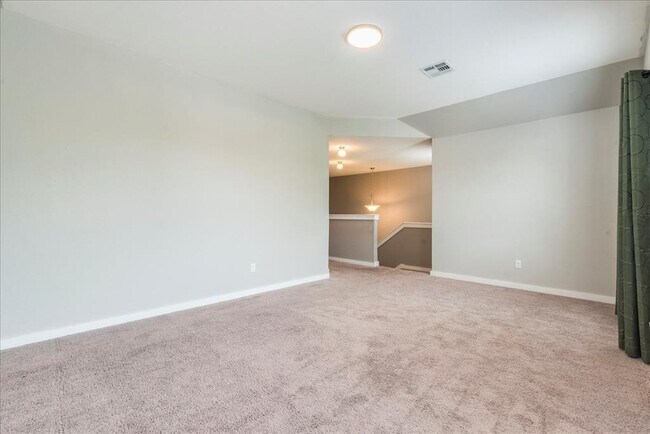 Building Photo - 109 Pine Island Ln