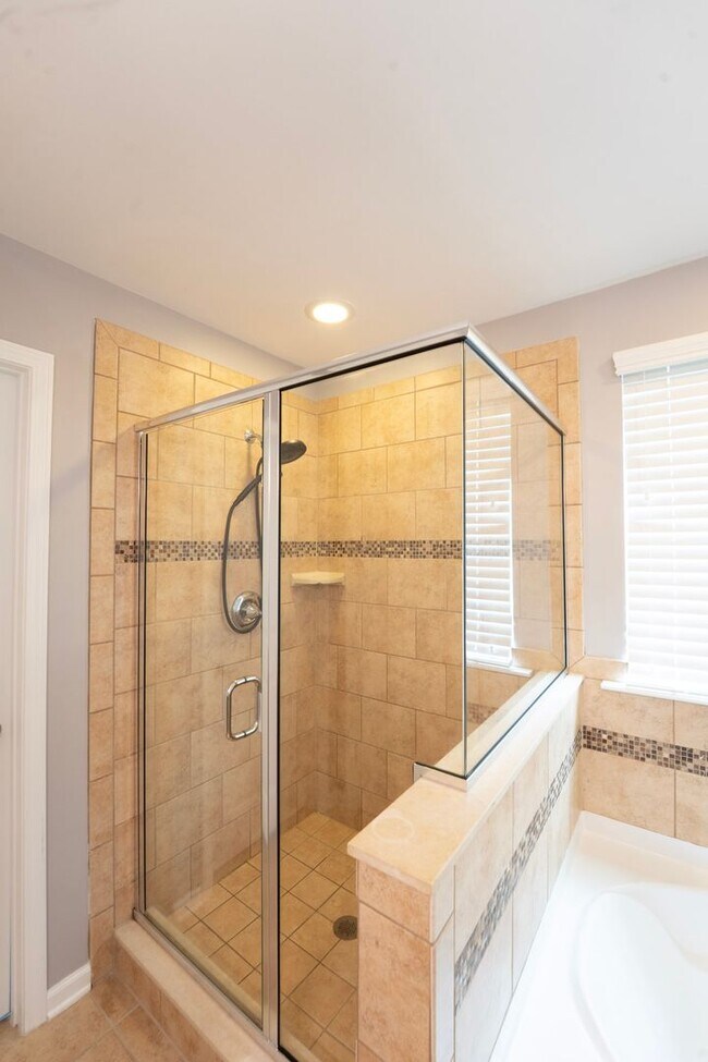 Building Photo - Coming Available!