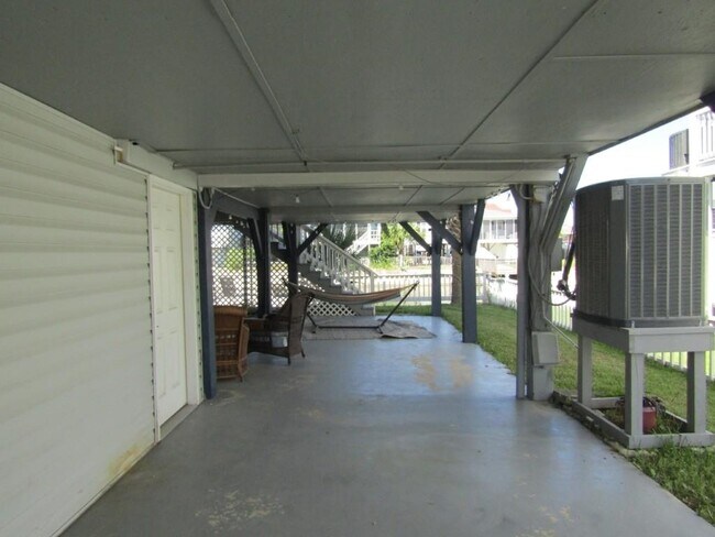 Building Photo - 311 36th Ave N