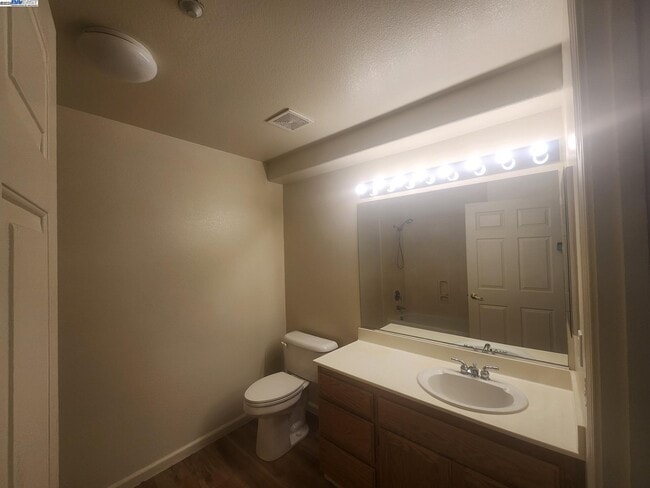 Building Photo - 1536 Corte Reina Common