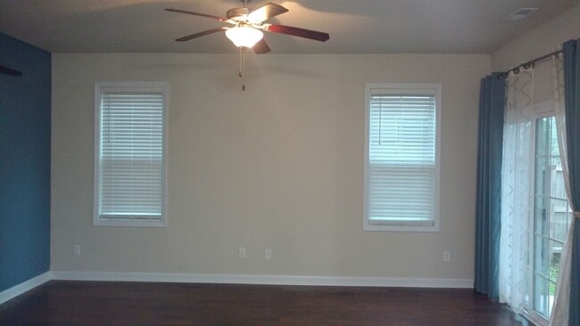 Building Photo - Best Value in the Area!!! Pet Friendly