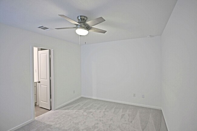 Building Photo - 12105 Floral Blossom