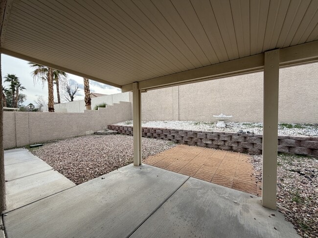 Building Photo - 3317 Moon River St