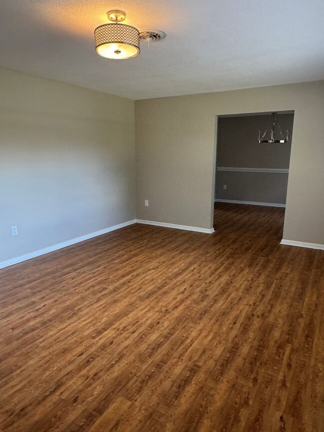 Building Photo - Charming 4 bedroom South Lakeland home with Mother-In-Law Suite!