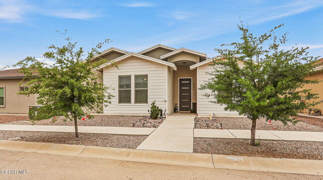 Building Photo - 6556 Ta Suil Pl