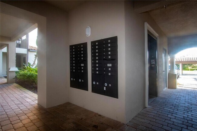 Building Photo - 16804 Vardon Ter