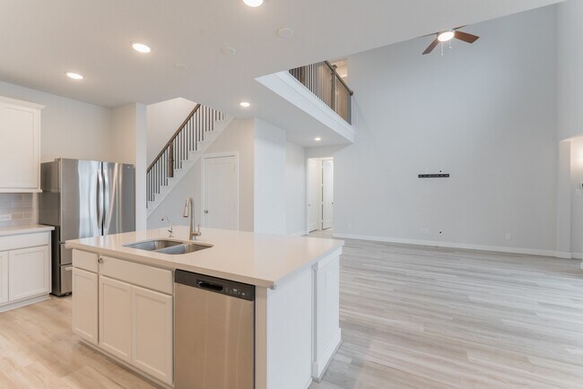 Building Photo - 146 Renodes Garden Ln