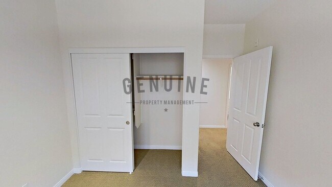 Building Photo - Beautiful Two-Level 2Bd 2Ba Condo in Irvine