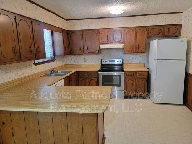 Building Photo - 2803 Ptarmigan Rd