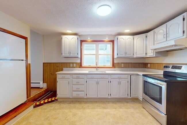 Building Photo - 58 Teel St