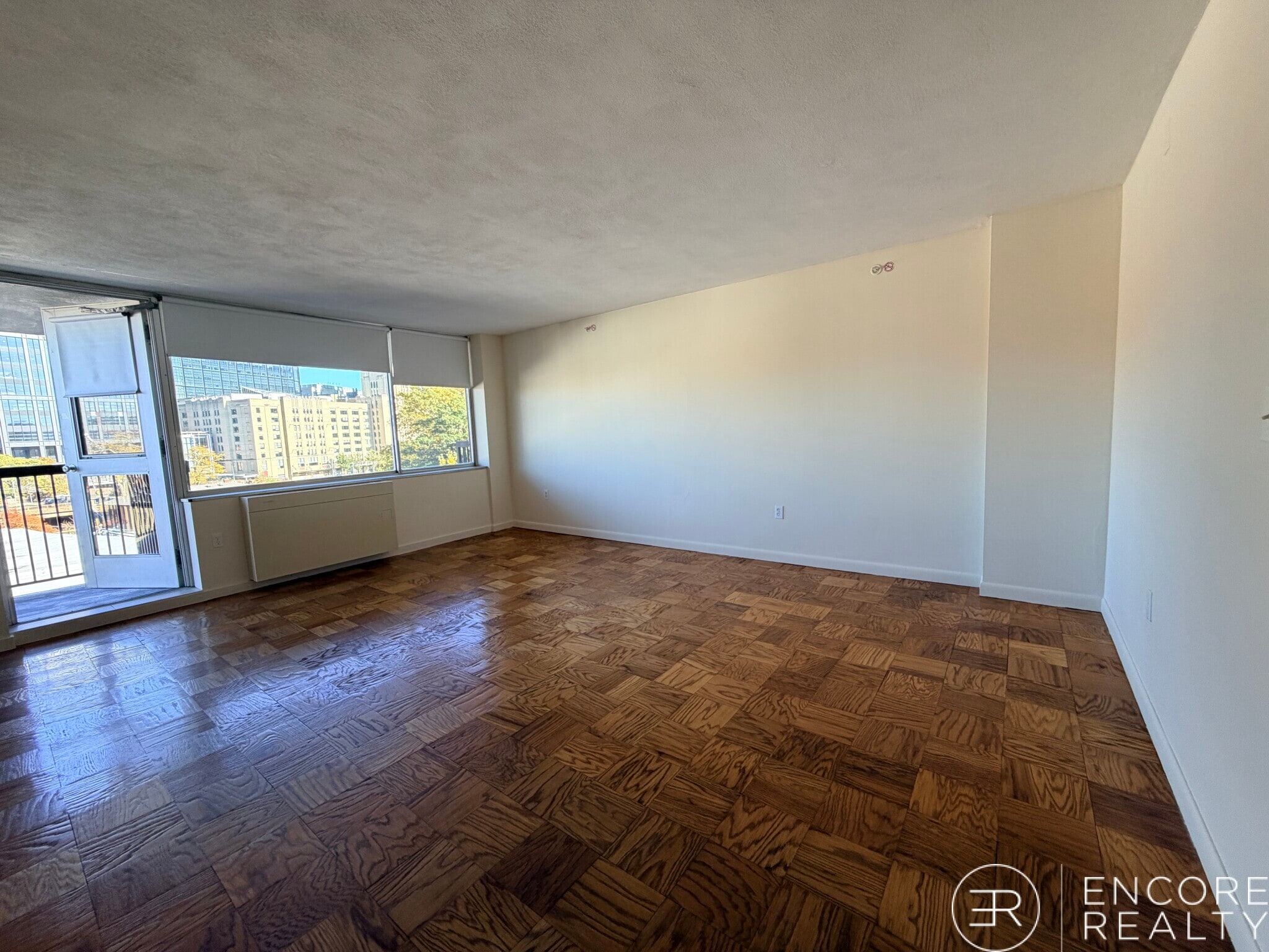 Building Photo - 80 Monmouth St