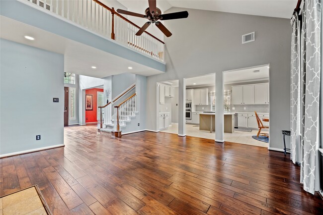 Building Photo - 15718 Sweetrose Pl