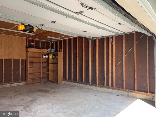 Building Photo - 5606 Light Infantry Dr