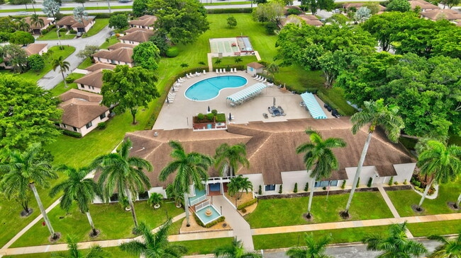 Building Photo - 14527 Bonaire Dr
