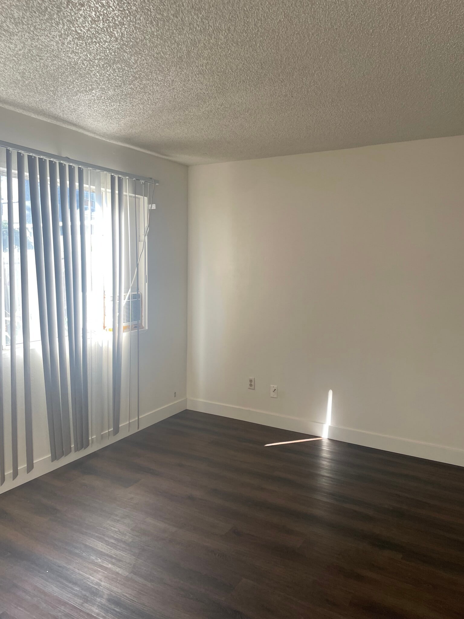 Building Photo - 4747 Utah St