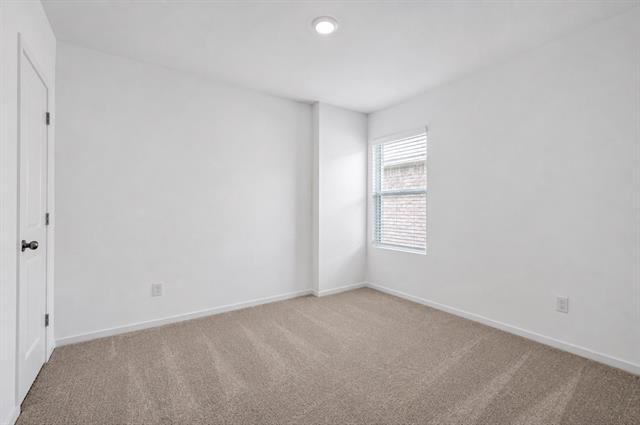 Building Photo - 1829 Sanderling St