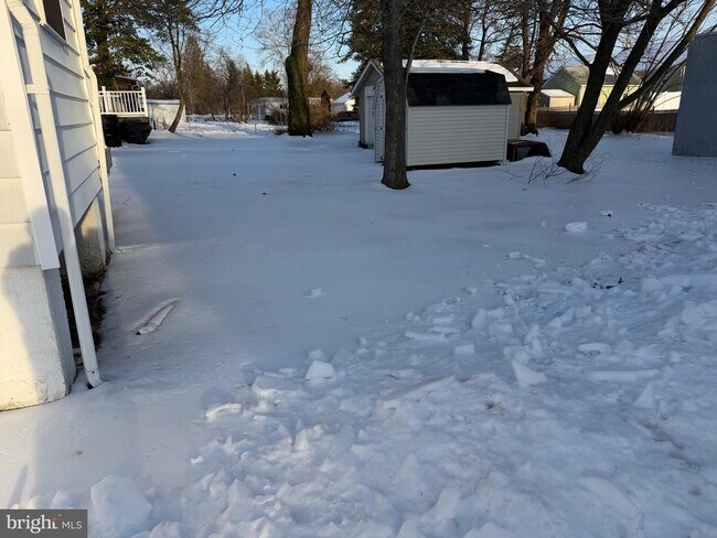 Building Photo - 251 Summit Ave