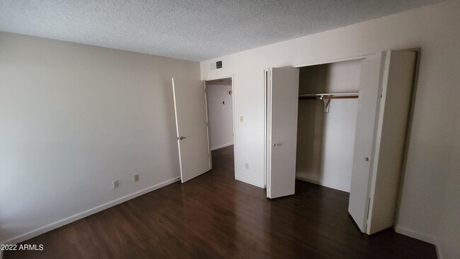 Building Photo - 9201 N 47th Dr