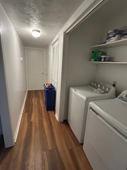 Building Photo - 226 Highland Park Dr