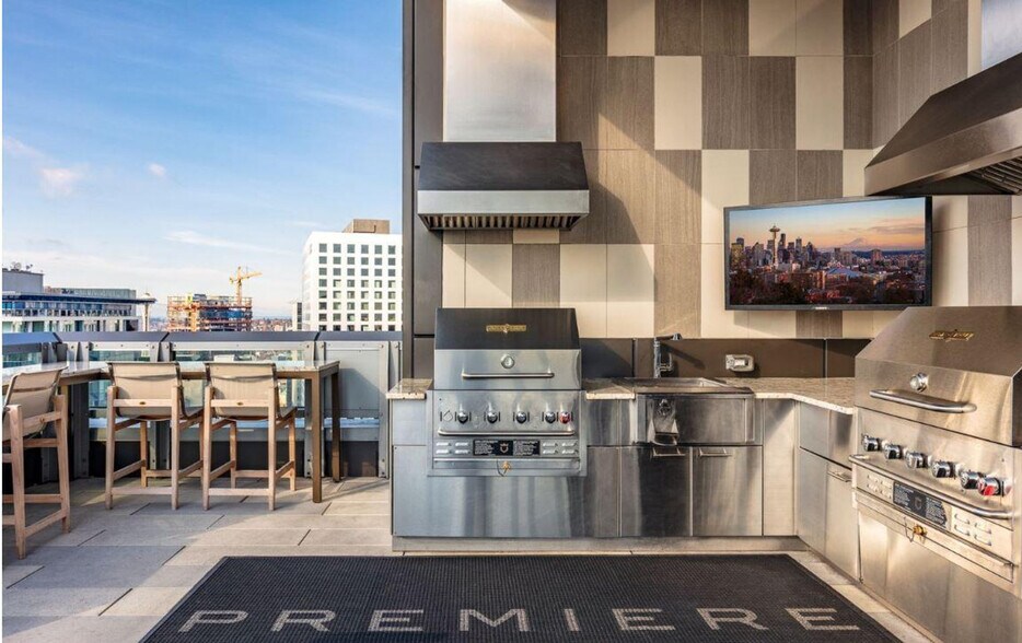 Building Photo - 1525 9th Ave