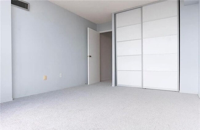 Building Photo - 1020 Warburton Ave