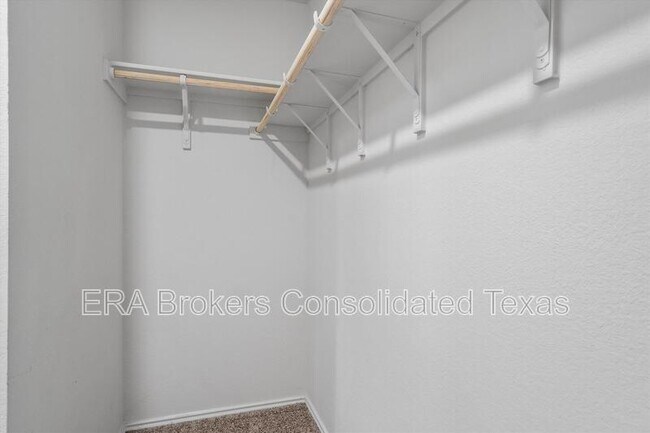 Building Photo - 108 Ragnar Dr