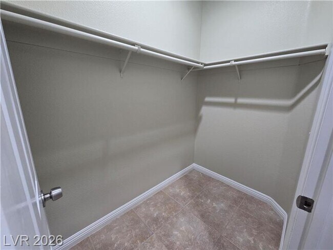 Building Photo - 2204 S Van Patten Pl