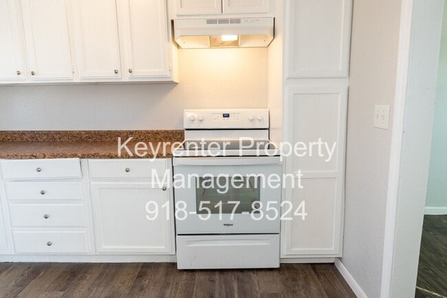 Building Photo - 3 BED/ 1 BATH IN UP AND COMING NEIGHBORHOOD