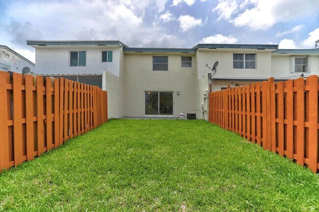 Building Photo - Southwest 8th Street, North Lauderdale, FL 33068 - 3 BR 2.5 BA townhouse