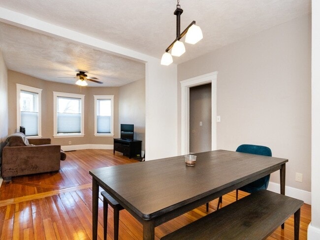 Building Photo - 79 Topliff St