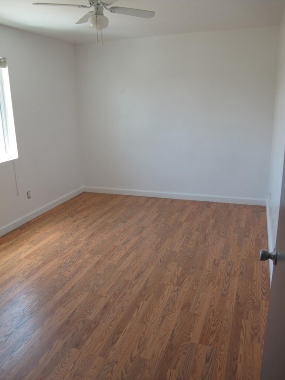 Building Photo - HOUSEE FOR RENT