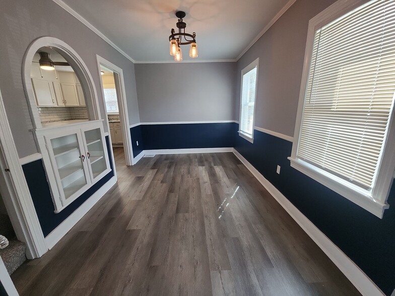 Building Photo - 1056 Campbell St