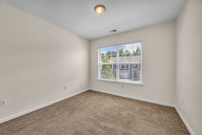 Building Photo - 765 Canyon Oak Loop