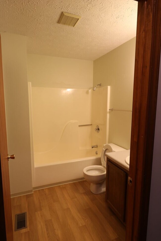 Building Photo - Two Master Suites and Two Bathroom Home