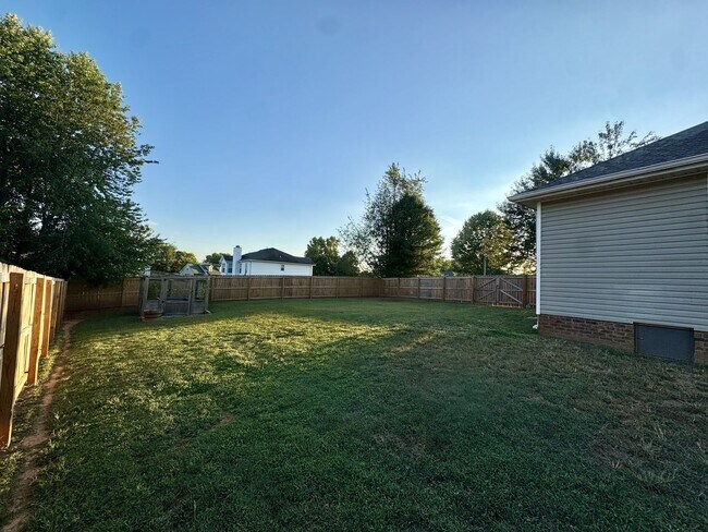 Building Photo - 1201 Crystal Dr