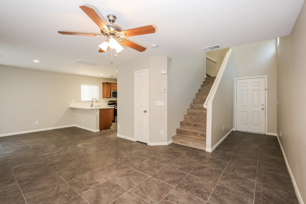 Building Photo - 9453 Milkweed Canyon Ave