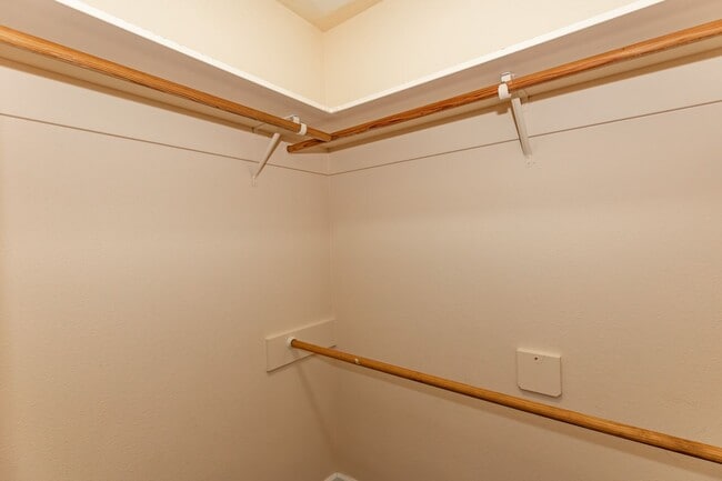 Building Photo - **MOVE IN SPECIAL!** Pet Friendly Charming 3 Bedroom Home with large office!