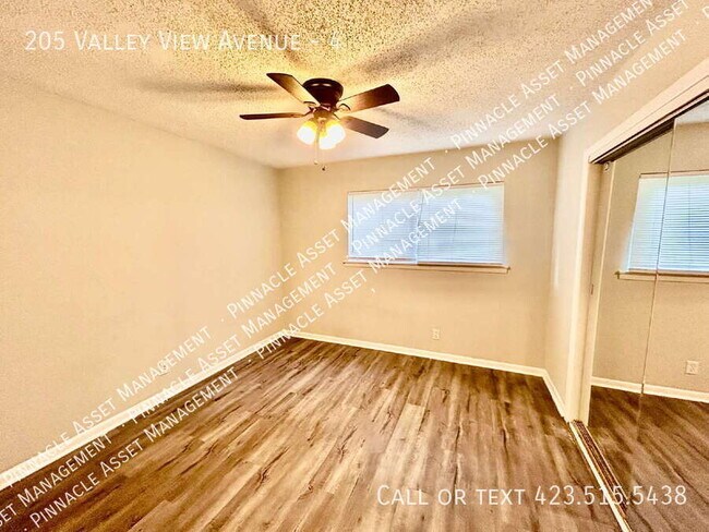 Building Photo - 205 Valley View Ave