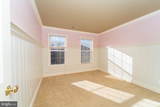 Building Photo - 5237 Jule Star Dr