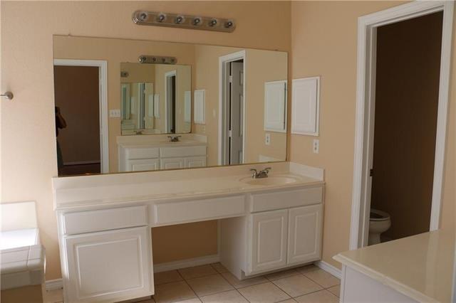 Building Photo - 4428 Buchanan Dr
