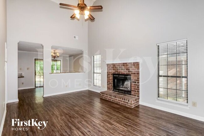 Building Photo - 7098 Maryland Ct