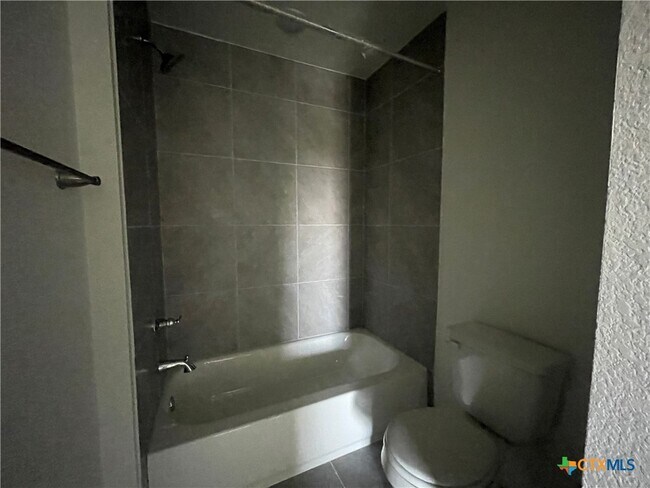 Building Photo - 302 Agua Chiquita Ct