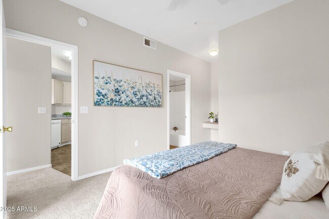 Building Photo - 13700 N Fountain Hills Blvd