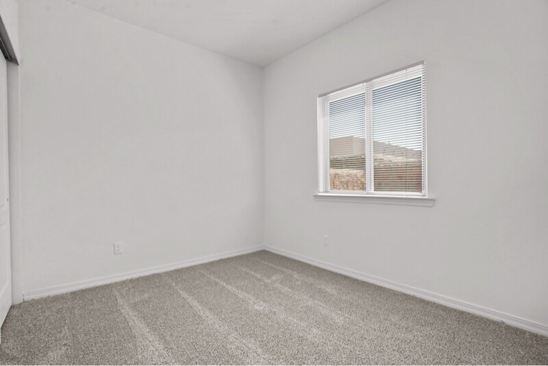 Building Photo - 612 Cedarwood Ave