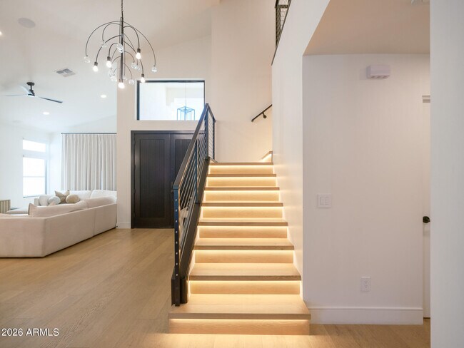 Building Photo - 2024 E Granite View Dr